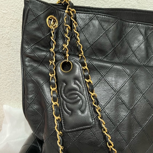💖Chanel vintage tote 💖 - Picture 4 of 15
